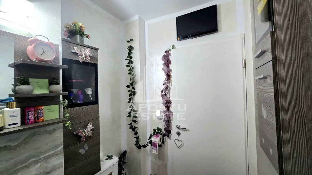 Apartament cu 2 camere de vanzare, decomandat, renovat, Girocului - foto 17