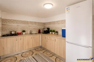 Casa solida, teren 919mp, 2 accesuri, configuratie si pentru 2 familii, Sanpetru, Brasov - foto 17