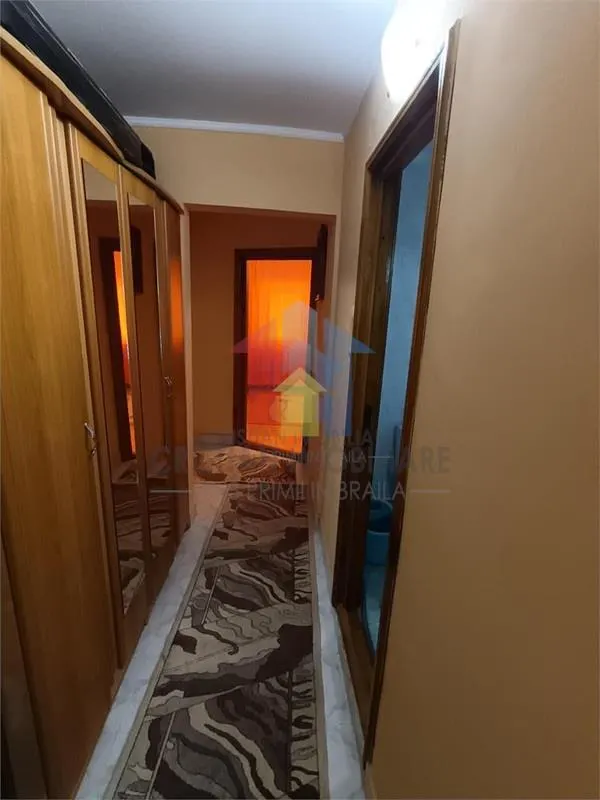 SPATIOS! 91 mp! Ap 4 camere, decomnadat, parter, zona Buzaului - foto 11