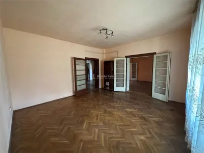 Bocsa Montana, 2 Case direct la Soseaua Principala, la pret de una - foto 14