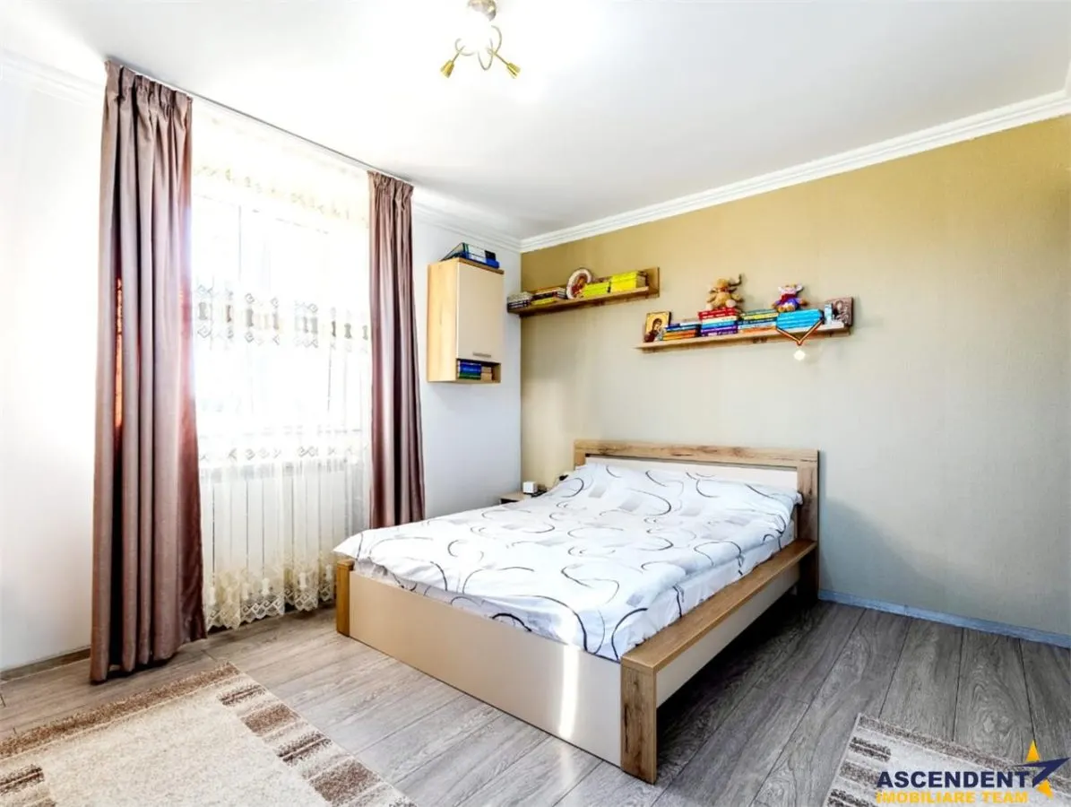 Vila luminoasa, curte individuala, priveliste panoramica spre munti, Harman, Brasov - foto 16