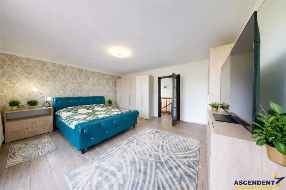 Vila luminoasa, curte individuala, priveliste panoramica spre munti, Harman, Brasov - foto 7