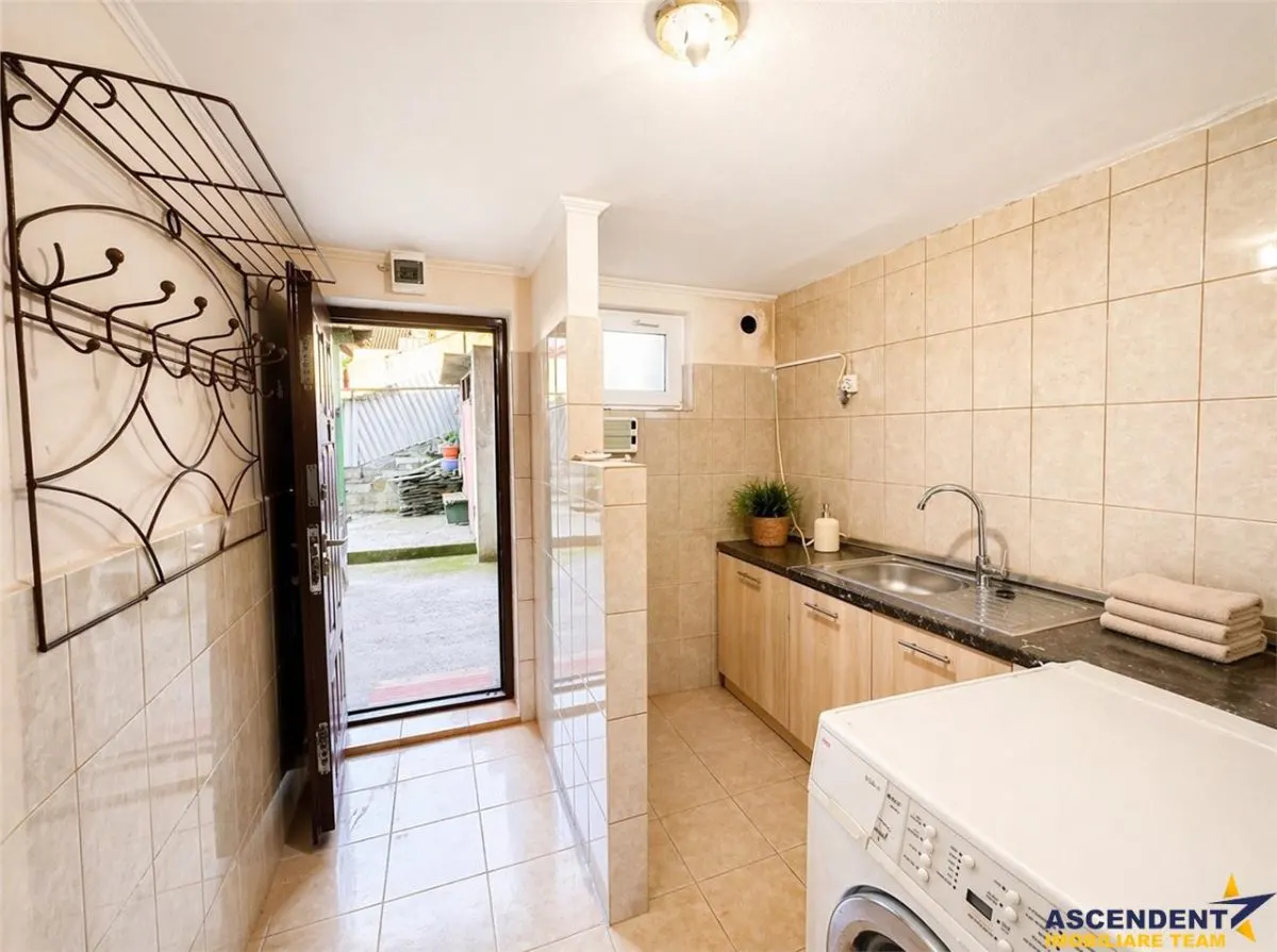 Nivel in casa cu 2 apartamente,145 mp utili+ teren 338mp, Gheorghe Doja - foto 10