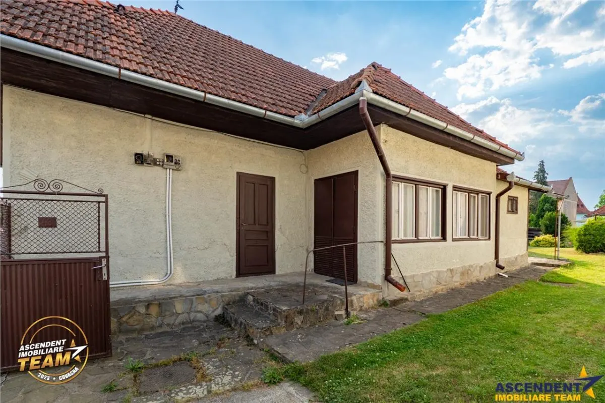 Film! Ultracental: Casa traditionala in statiunea Covasna - foto 3