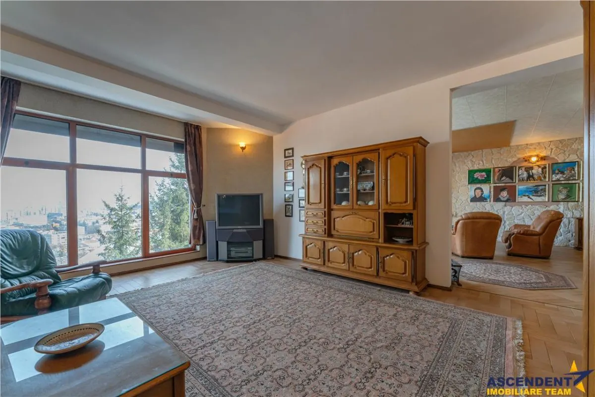 Castelariu:spectacol panoramic,locatie prestigioasa,Central, Brasov - foto 11