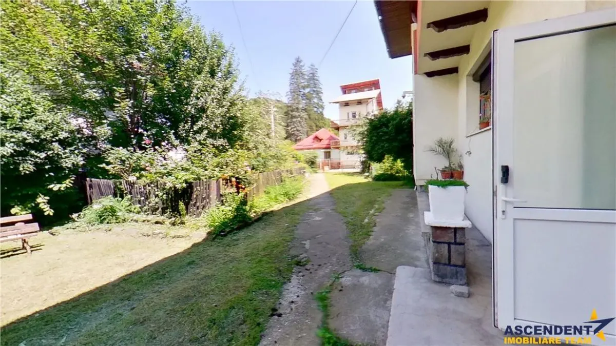 Refugiu montan cu farmec, 2 camere, garaj, boxa, rezidential/ vacanta/investitie, Busteni. - foto 17