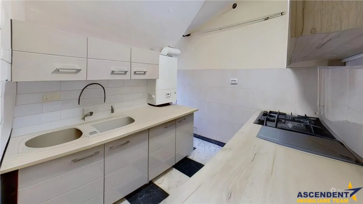 Refugiu montan cu farmec, 2 camere, garaj, boxa, rezidential/ vacanta/investitie, Busteni. - foto 21