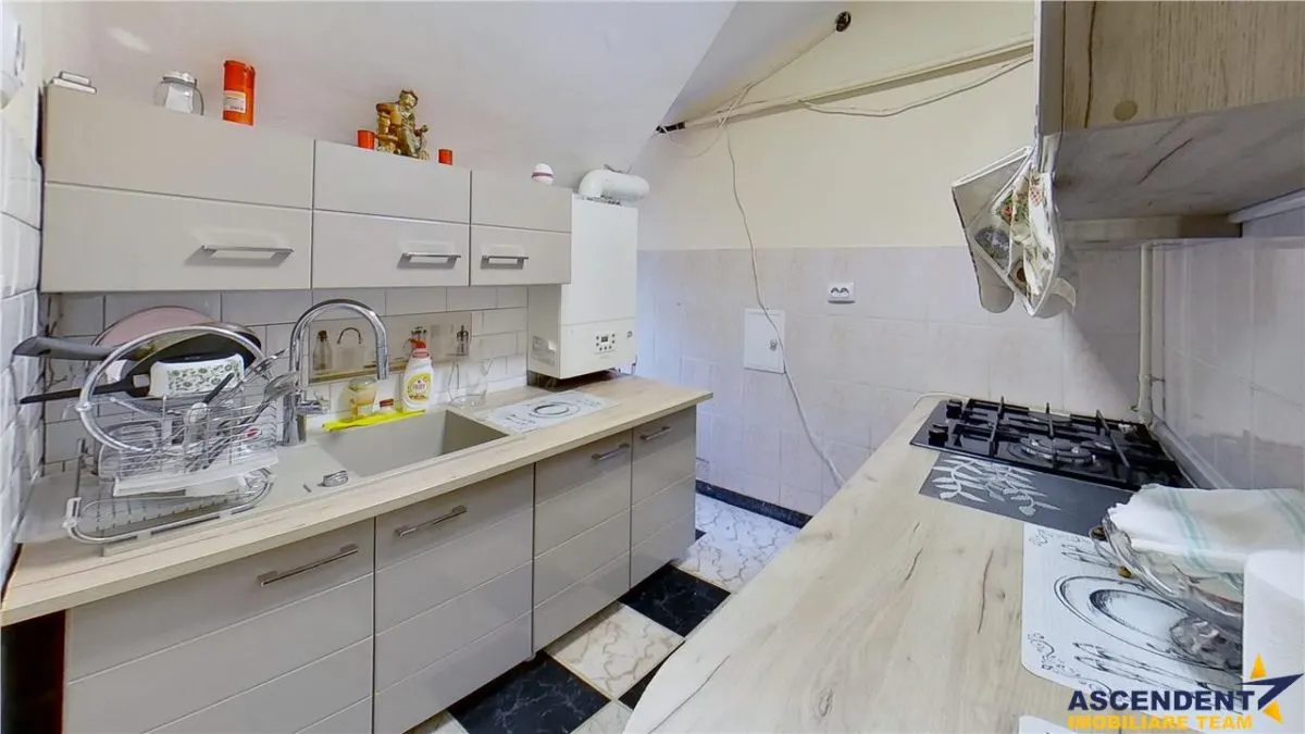 Refugiu montan cu farmec, 2 camere, garaj, boxa, rezidential/ vacanta/investitie, Busteni. - foto 22