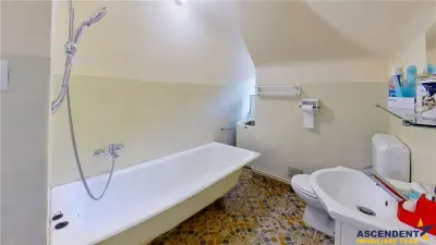 Refugiu montan cu farmec, 2 camere, garaj, boxa, rezidential/ vacanta/investitie, Busteni. - foto 23