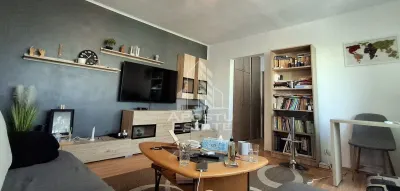 Apartament cu 2 camere de vanzare in zona Micalaca - foto 4