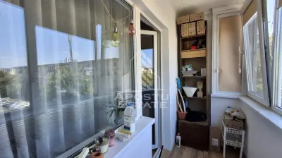 Apartament cu 2 camere de vanzare in zona Micalaca - foto 5