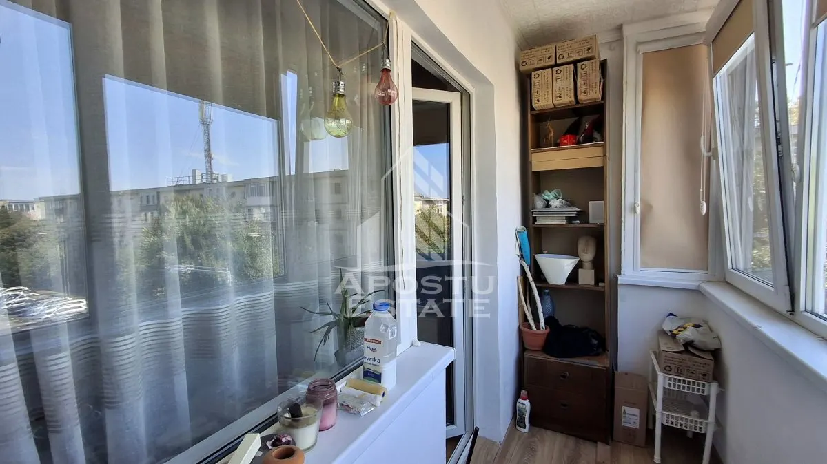 Apartament cu 2 camere de vanzare in zona Micalaca - foto 5