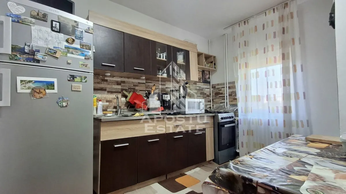 Apartament cu 2 camere de vanzare in zona Micalaca - foto 9