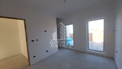 Duplex la cheie,despartit,4 camere Giarmata Mare - foto 4