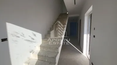 Duplex la cheie,despartit,4 camere Giarmata Mare - foto 6
