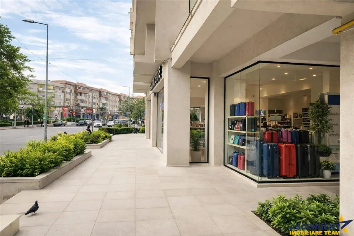 Spatiul Comercial, compartimentabil si in 3 unitati, cu acces separat, Central, Campina - foto 9
