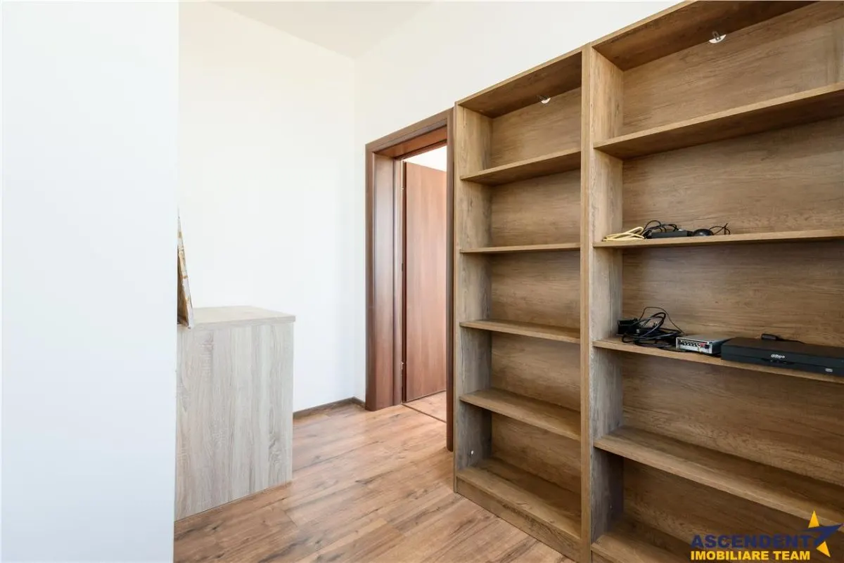 Hala moderna +3.000mp curte, conditii optime, exterior Brasov - foto 14