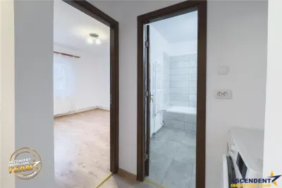 Apartament modern 2 camere, priveliste spre padure, ergonomic, luminos, Central, Covasna: FILM & 3D - foto 14