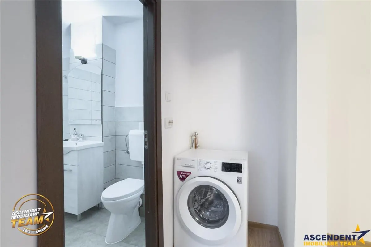 Apartament modern 2 camere, priveliste spre padure, ergonomic, luminos, Central, Covasna: FILM & 3D - foto 17