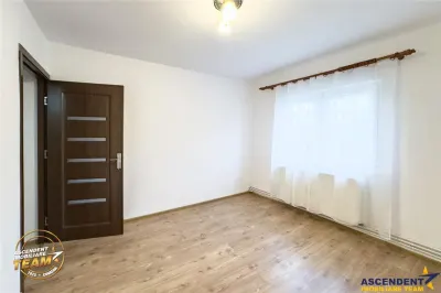 Apartament modern 2 camere, priveliste spre padure, ergonomic, luminos, Central, Covasna: FILM & 3D - foto 4