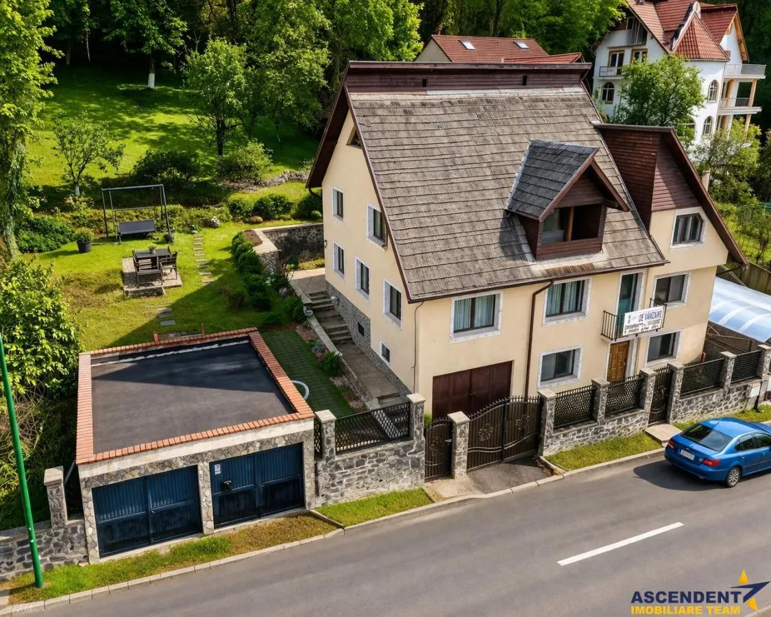 Vila cu potential de pensiune,2 garaje,teren 1.080 mp,strada Marasesti, Brasov - foto 1