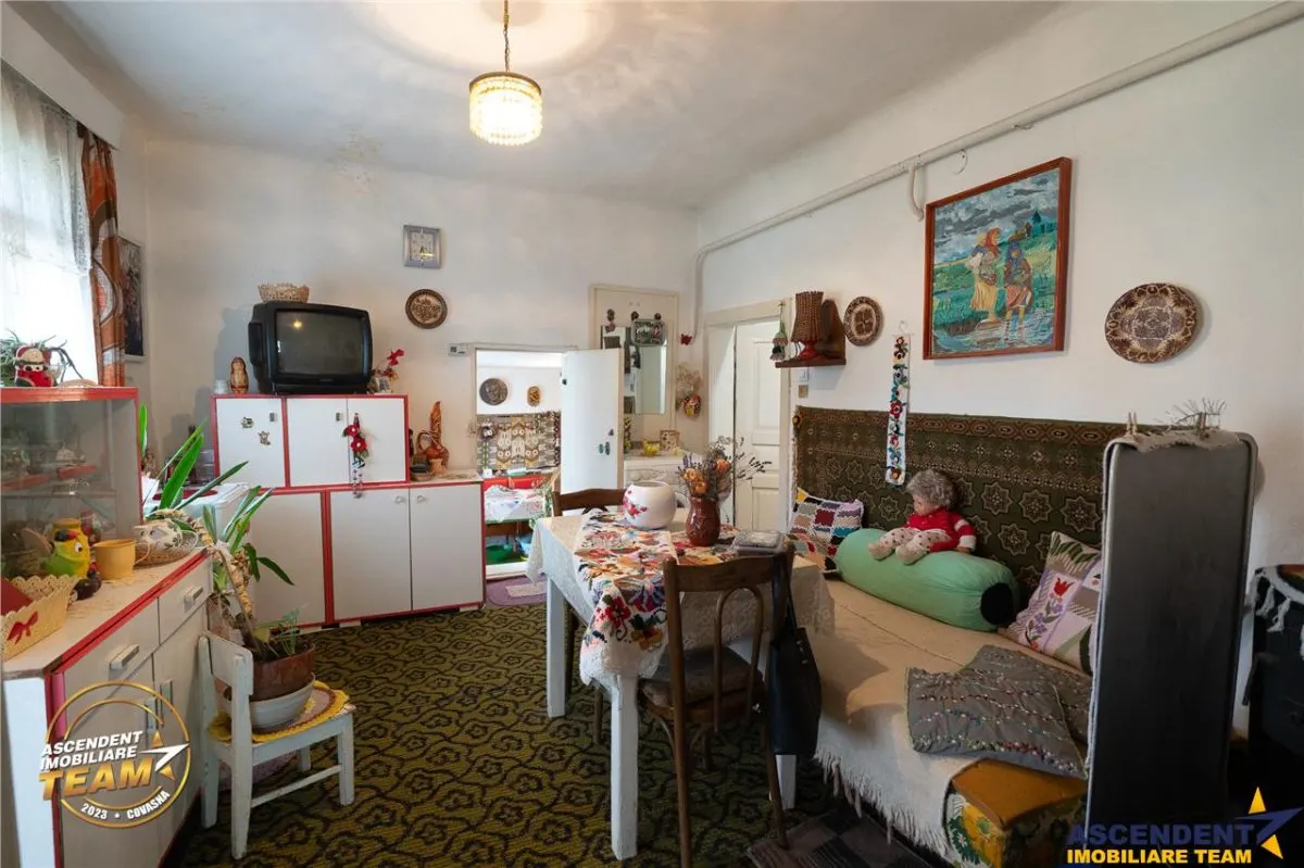 Casa traditionala, cu teren pretios de 534 mp, Targu Secuiesc - foto 8