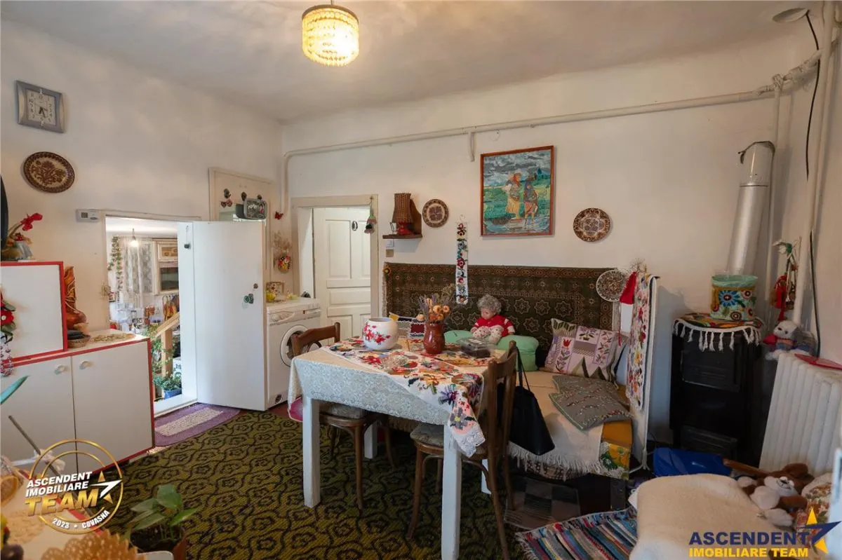 Casa traditionala, cu teren pretios de 534 mp, Targu Secuiesc - foto 12