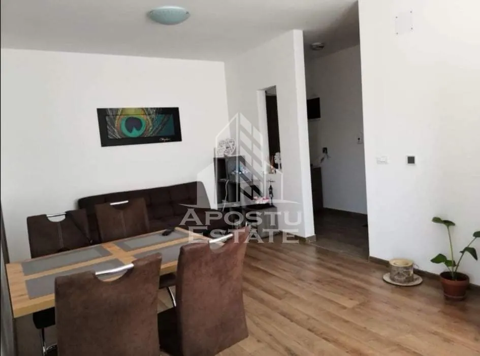 Apartament cu 2 camere de vanzare,Loc de parcare , Dumbravita - foto 2