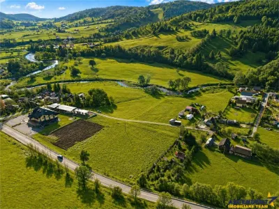 Teren cu potential, 3.100 mp, remarcabila incadrare, langa drumul principal, Catrusa, Covasna - foto 2