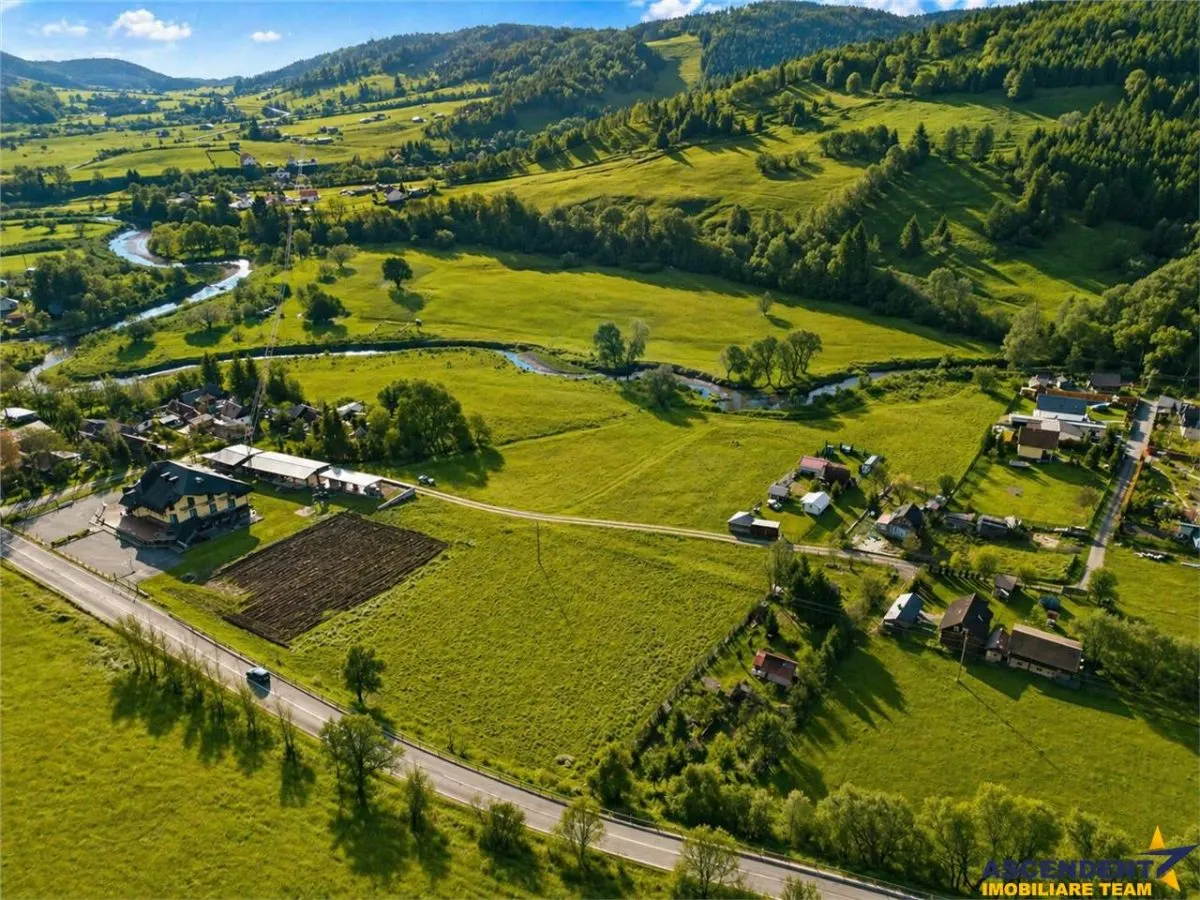 Teren cu potential, 3.100 mp, remarcabila incadrare, langa drumul principal, Catrusa, Covasna - foto 2