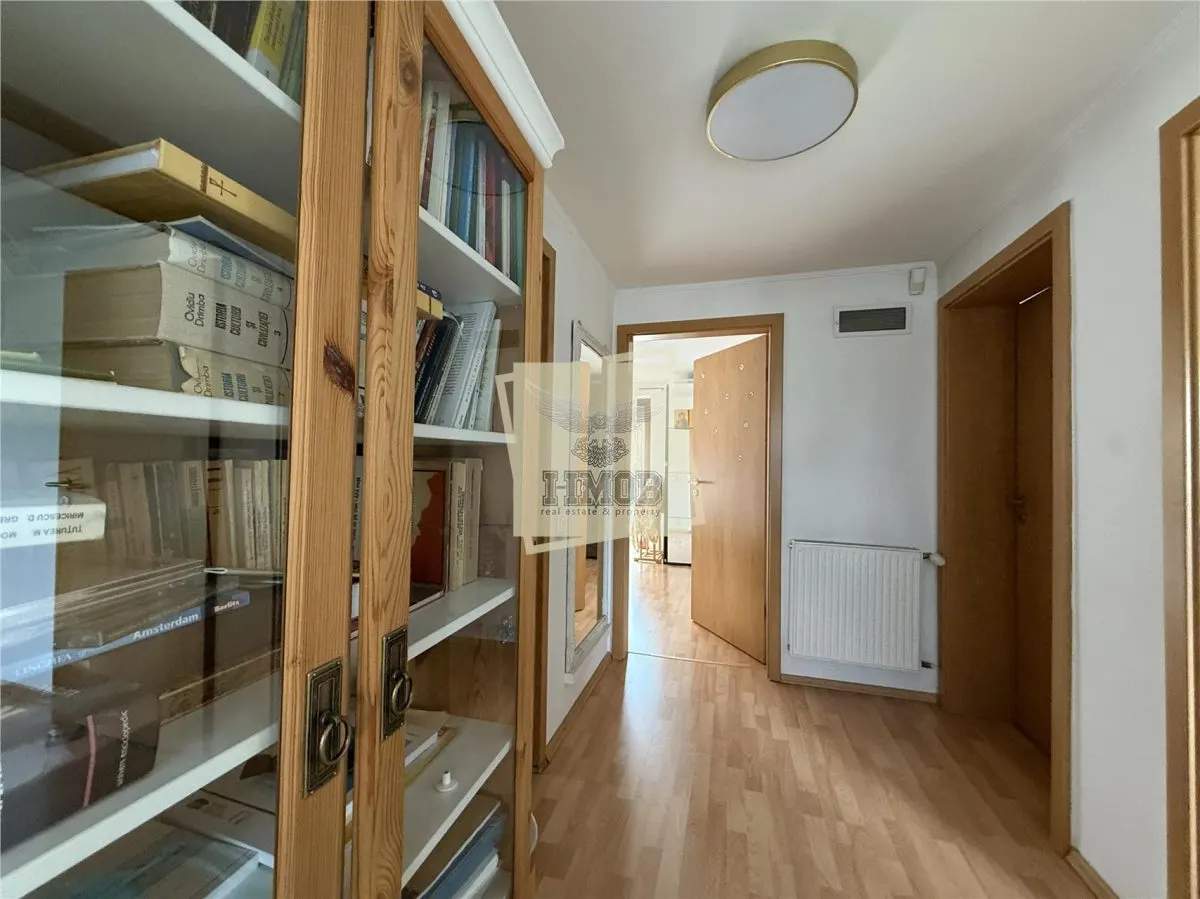 Casa moderna 6 camere 2 bai terasa garaj 654 mp teren Selimbar - foto 15