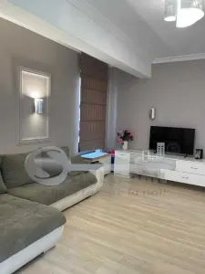 Apartament 2 camere mobilat și utilat, parcare subterană inclusă, etaj intermediar, zona Păcurari - Iasi