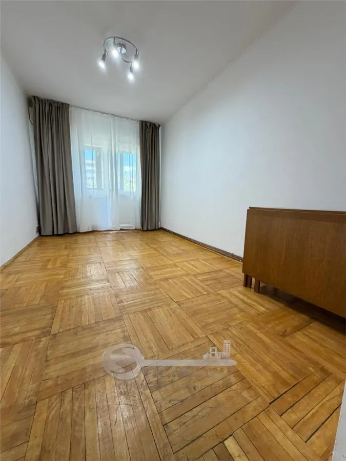 Apartament 3 camere, 75 mp, 2 băi, 2 balcoane, CT, 3 AC, boxă 9 mp și 2 locuri de parcare – Nicolina - foto 2