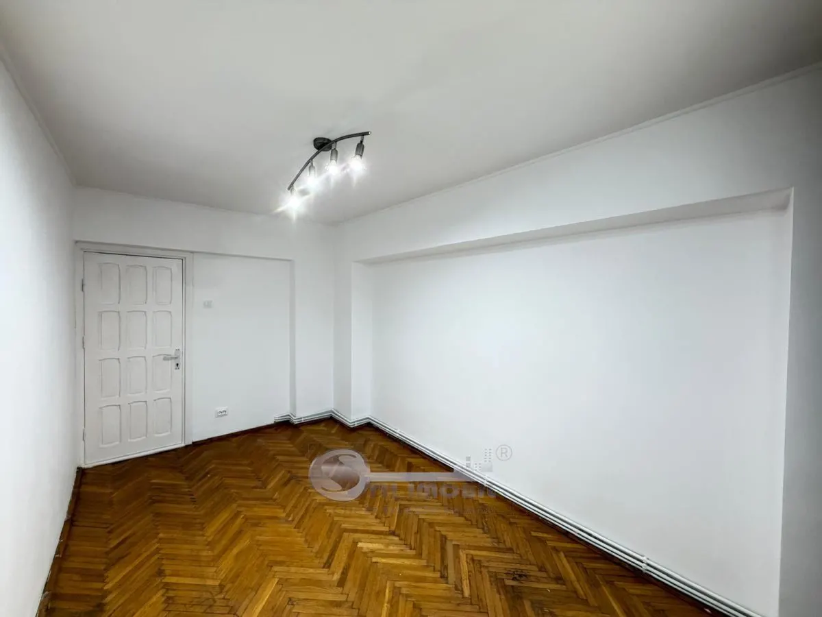 Apartament 3 camere, 75 mp, 2 băi, 2 balcoane, CT, 3 AC, boxă 9 mp și 2 locuri de parcare – Nicolina - foto 6