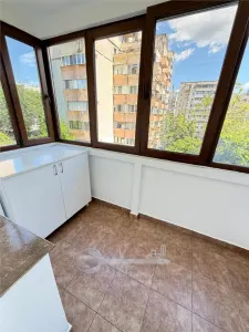 Apartament 3 camere, 75 mp, 2 băi, 2 balcoane, CT, 3 AC, boxă 9 mp și 2 locuri de parcare – Nicolina - foto 10