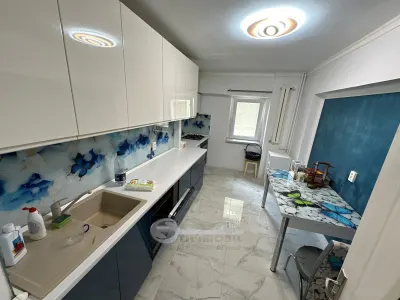 Apartament 3 camere, 76,24 mp + balcon închis 11,28 mp, Dacia â€“ 2 băi - Iasi