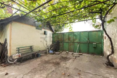 RECO  Casa in Episcopia Bihor cu teren de 704mp - foto 12