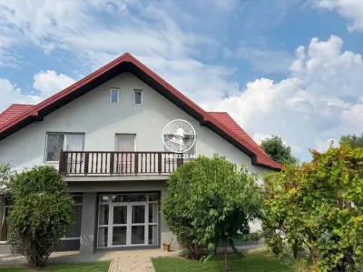 Vila  de vanzare  Valea Lupului, - Iasi