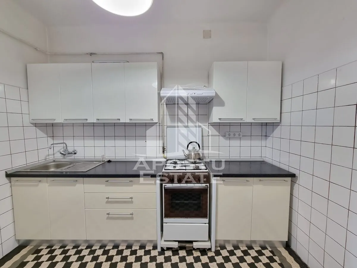 Apartament 2 camere semidecomandat, zona Balcescu - foto 5