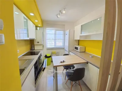 Apartament 3 camere (2 dormitoare + living open space) â€“ Ultracentral, ideal investiție â€“ Iași, Bd. Independenței - Iasi