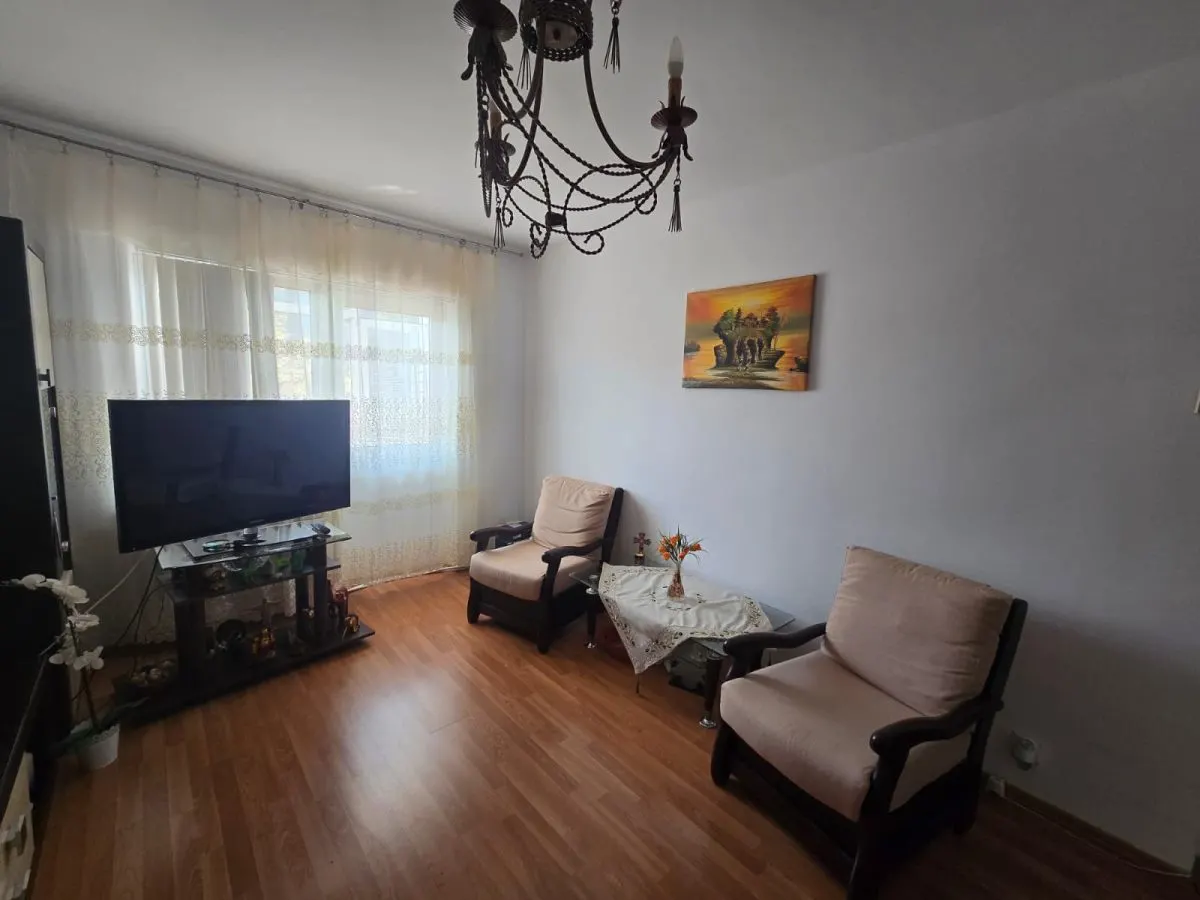3 camere Podu de Fier Iaşi, 65 mp, mobilat, utilat - foto 1