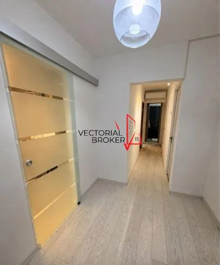 3 camere decomandate, et. 3, bl.1981, renovat, mobilat, Basarabia- Chisinau - foto 4