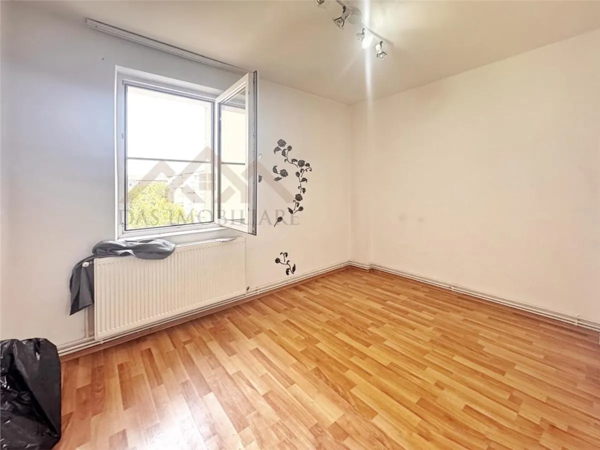 4 camere decomandat | etaj 3 |  Regele Ferdinand I | Zona center Nemes - foto 5