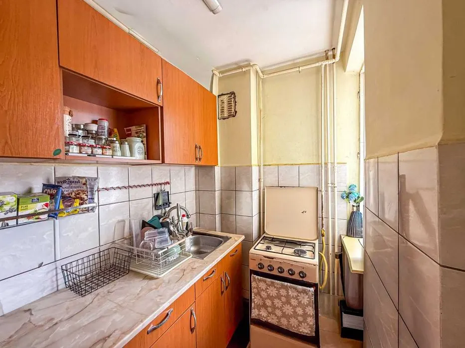 Garsoniera zona Grivitei -Universitate,mobilata-utilata,66000 Euro - foto 2