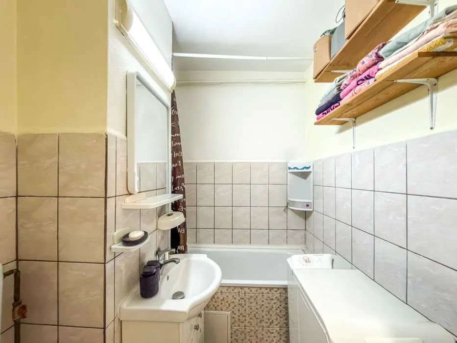 Garsoniera zona Grivitei -Universitate,mobilata-utilata,66000 Euro - foto 3
