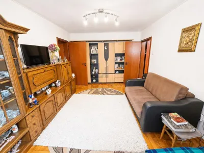 Apartament 2 camere | Centrala proprie | Balcon | Parter inalt - foto 4