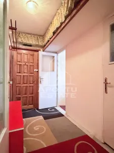 Apartament de vanzare cu doua camere parter Piata Doin Calea Sagului - foto 4