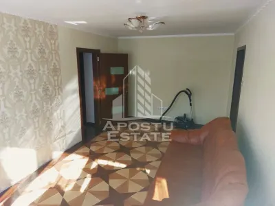 Apartament cu 2 camere, etajul 1, centrala proprie,Sagului - foto 2