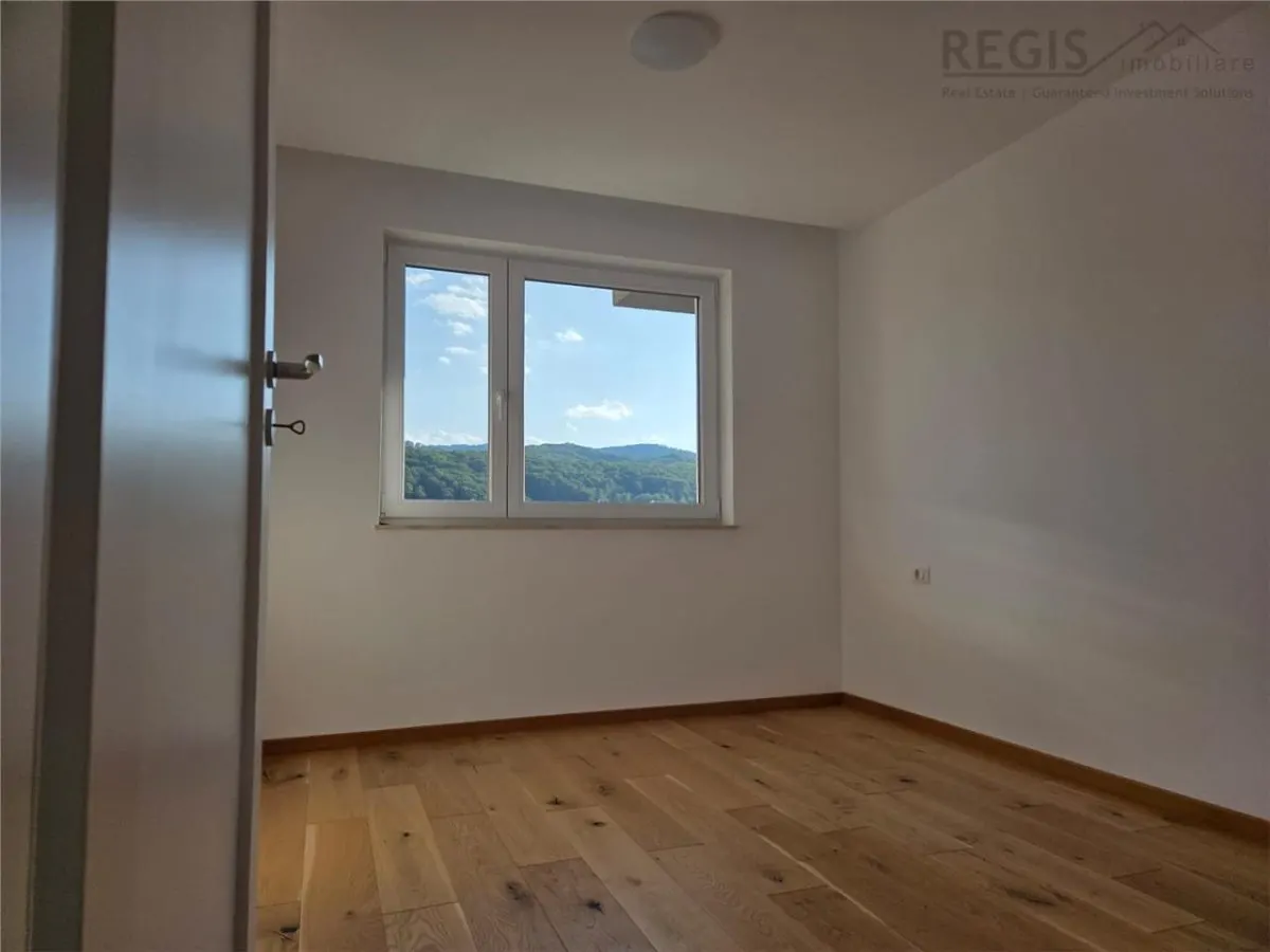 Apartament 3 camere de închiriat | Urban Plaza Brașov | loc de parcare | 2 balcoane - foto 9