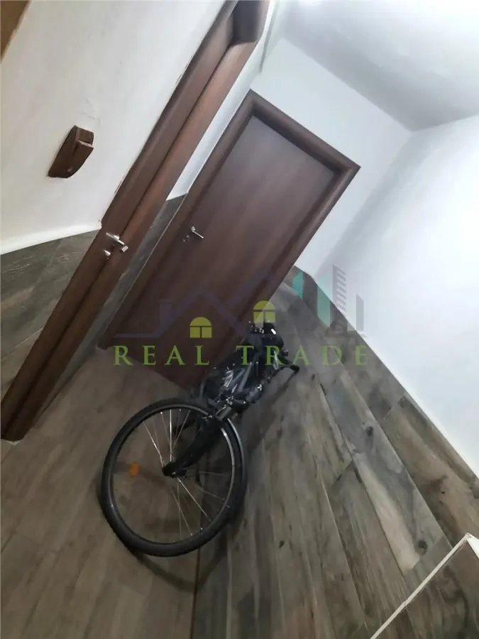 Apartament 3 camere decomandat zona Grivitei - foto 4